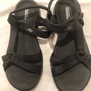Size 10 Black Sketchers sandals